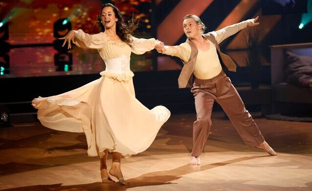 Gabriel Kelly und Malika Dzumaev beim Magic Moment. Foto: Imago / Future Image