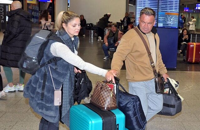 Peter und Yvonne bei ihrer Rückkehr aus Australien. Foto: IMAGO / STAR-MEDIA