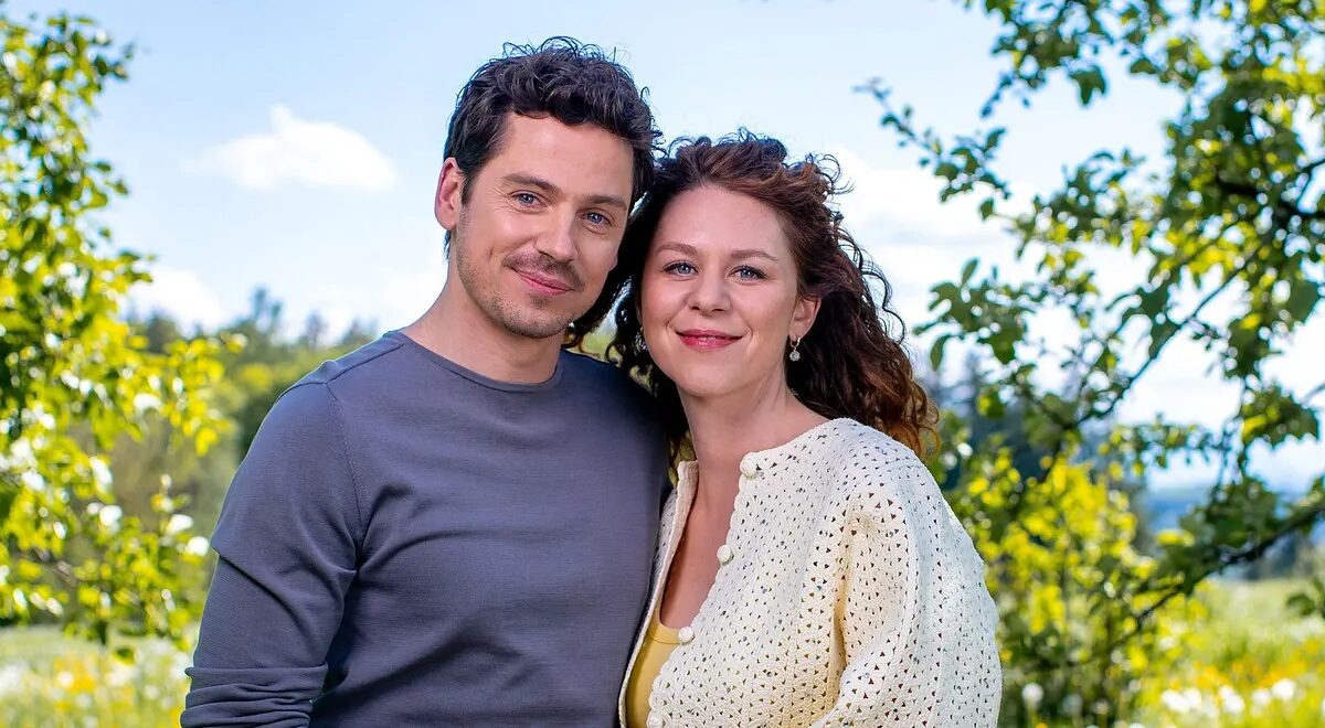 Johanna Graen und Anthony Paul stehen im Mittelpunkt der neuen „Sturm der Liebe“-Staffel. Foto: ARD/Christof Arnold