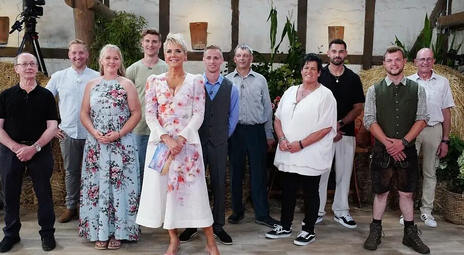 Das sind die Kandidaten: Können diese liebenswerten Landwirte und Landwirtinnen wieder verkuppelt werden? Foto: RTL / Stefan Gregorowius Das sind die Kandidaten: Können diese liebenswerten Landwirte und Landwirtinnen wieder verkuppelt werden? Foto: RTL / Stefan Gregorowius
