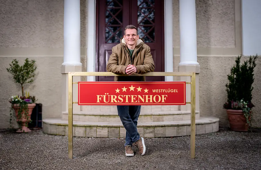 Frederik Bott übernimmt die Rolle des Försters Marlon Ständler. Foto: ARD/Christof Arnold